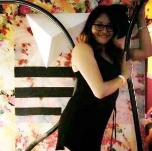 Meet your Posher, Janelle